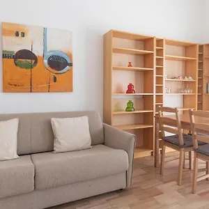 https://italianway-argonne-7.italymilanhotels.net
